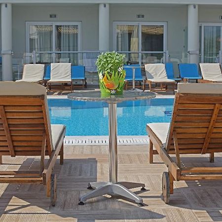 Palapart Gikas Suites And Studios Gouvia Exterior foto