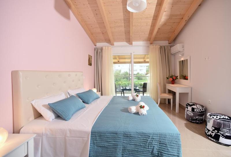 Palapart Gikas Suites And Studios Gouvia Exterior foto