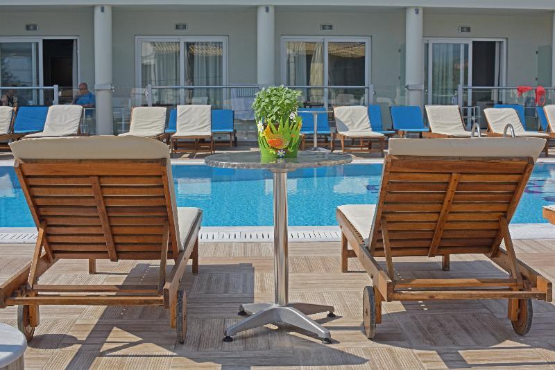 Palapart Gikas Suites And Studios Gouvia Exterior foto
